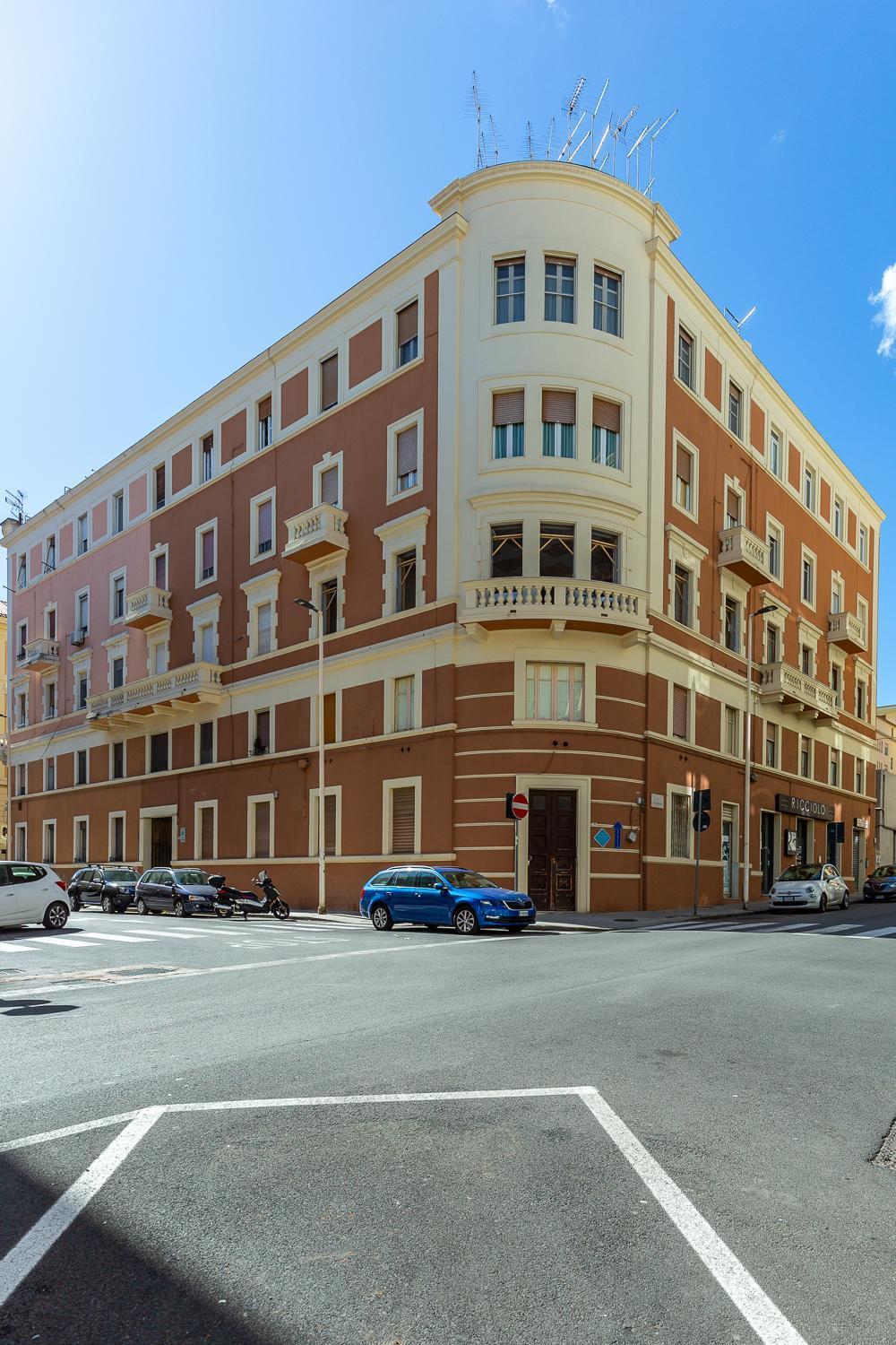 Ginett'S House Hotell Cagliari Exteriör bild